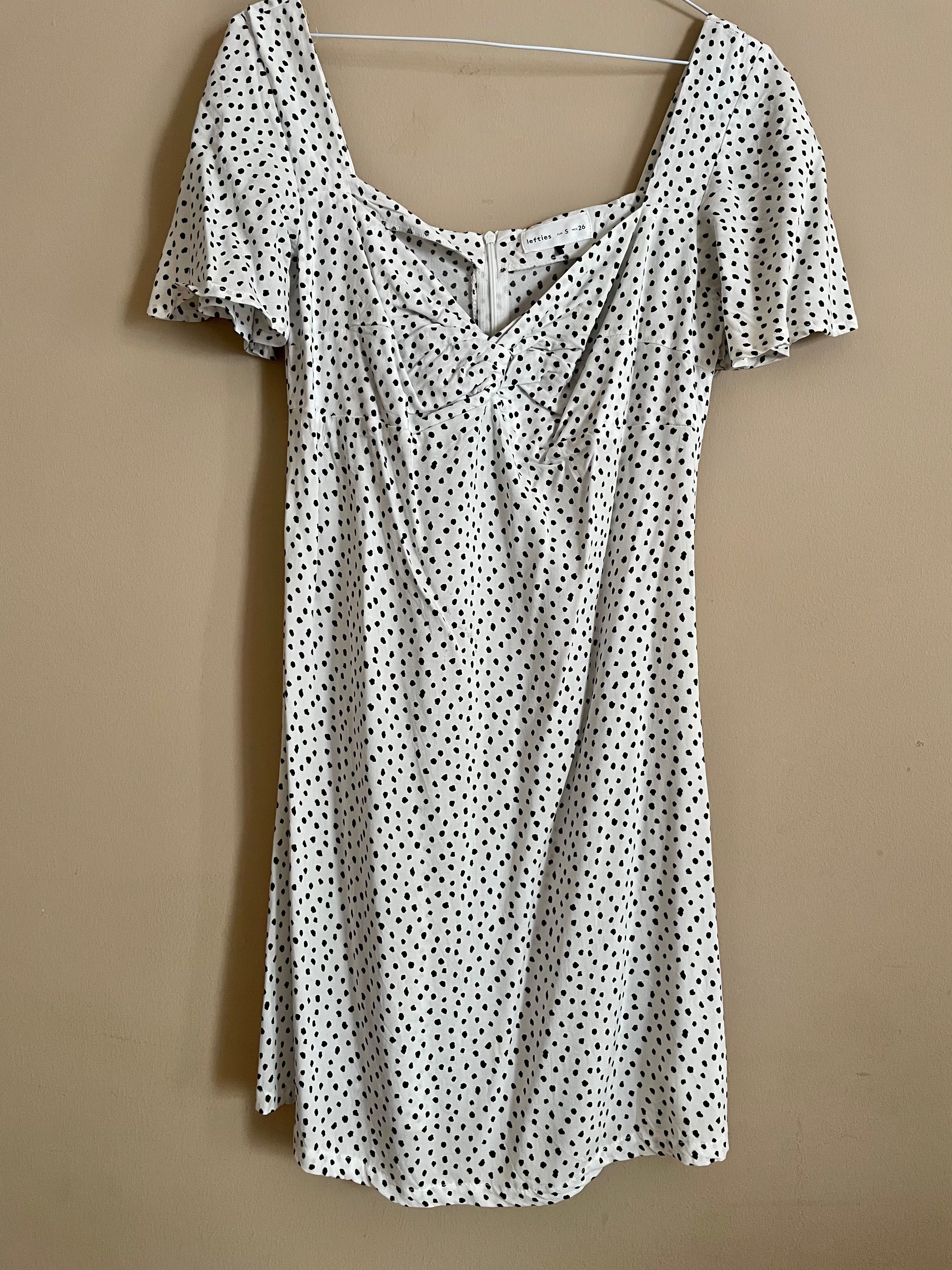 Vestido branco leve com padrão - Lefties (S)