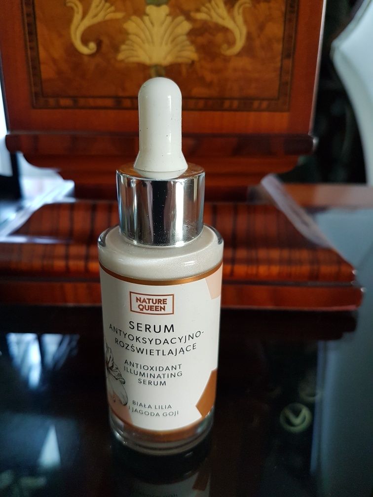 Serum rozświetlające Nature Queen