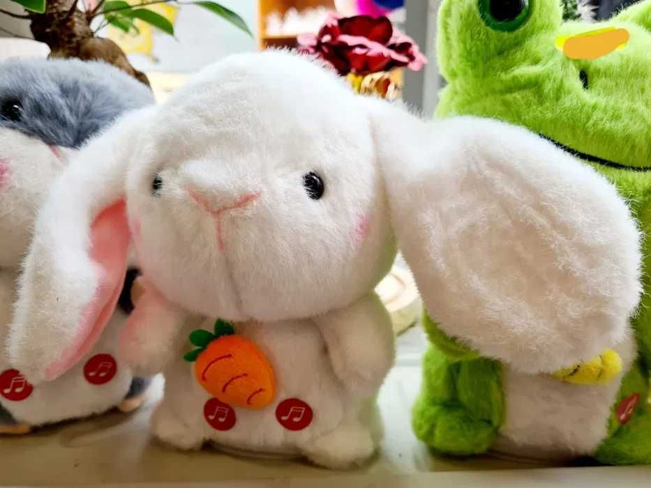 Powtarzający królik króliczek biały _ nowa zabawka