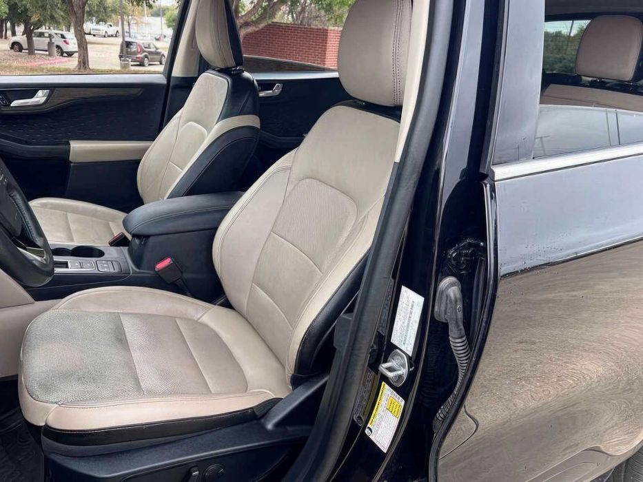 Ford Escape      2020