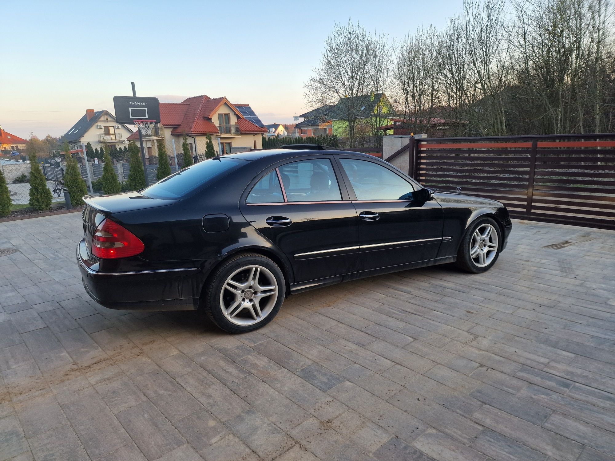 Mercedes E500 W211 avangarde + gaz