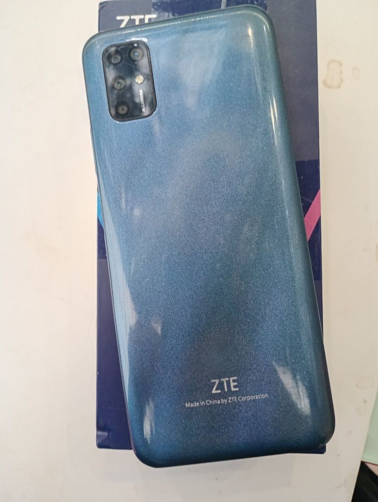 Zte Blade V2020 . 4/128 Гб . Nfc