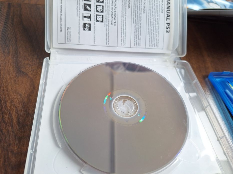 Jogos Fifa para PS3 e 4, TIF para PS2 (5 euros cada um)