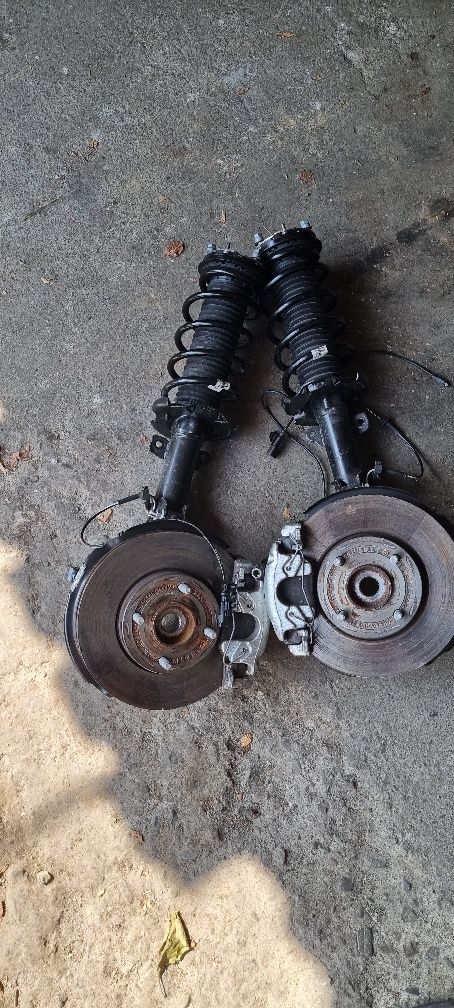 Ford fiesta mk8 1.0 mcperson zwrotnica komplet przód prawa lewa