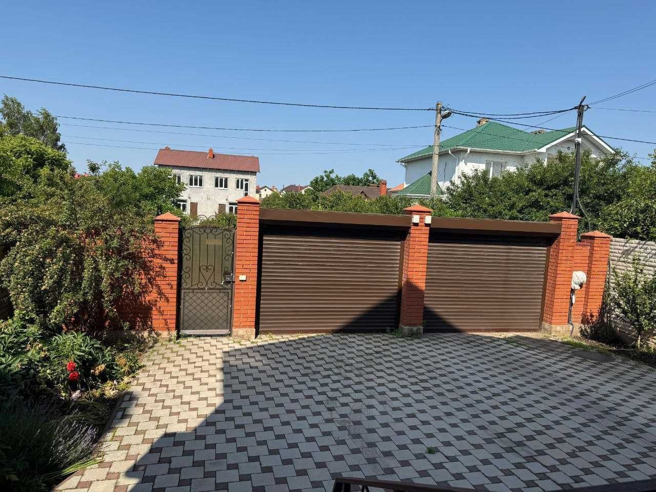 Продам хозяйский новый дом в  Червоного Хутора!