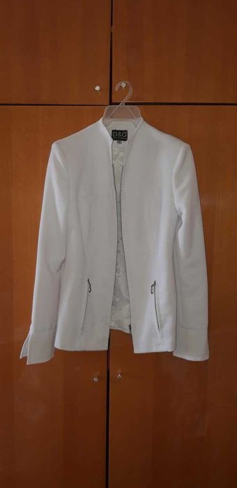 Белый джинсовый пиджак, костюм р.44-46