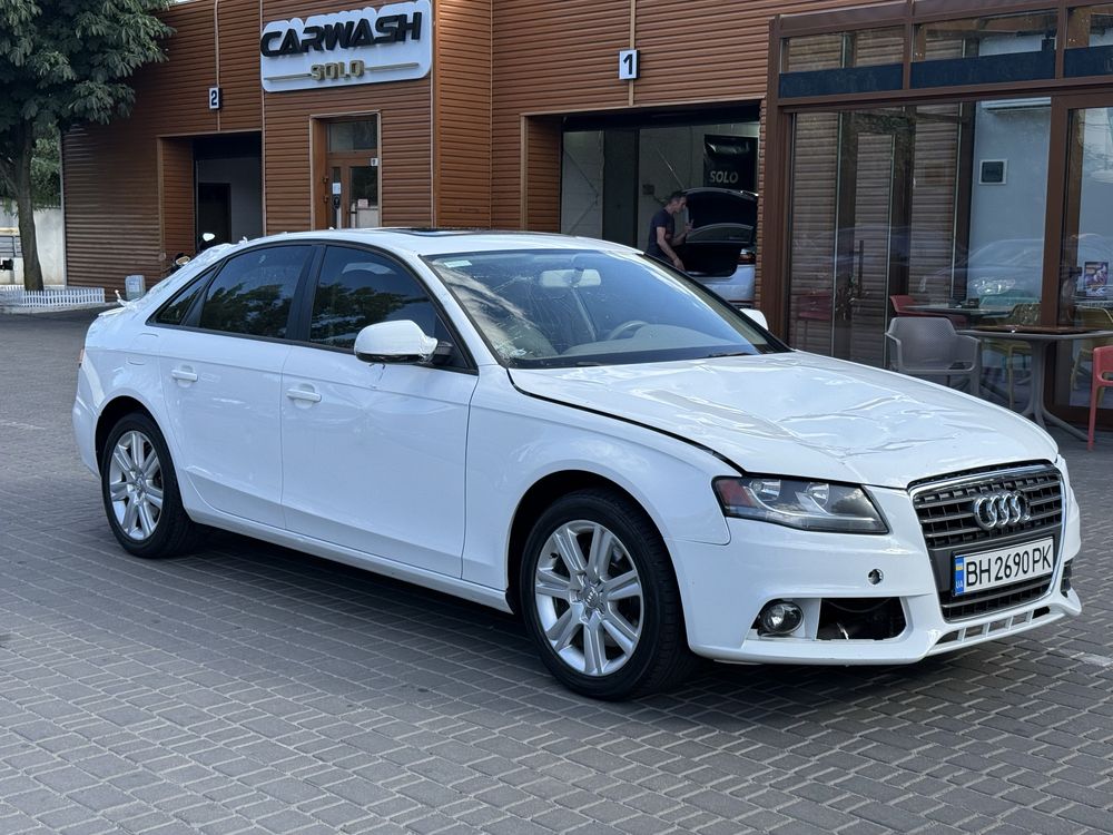 Audi A4 2009 атомобиль после прилета