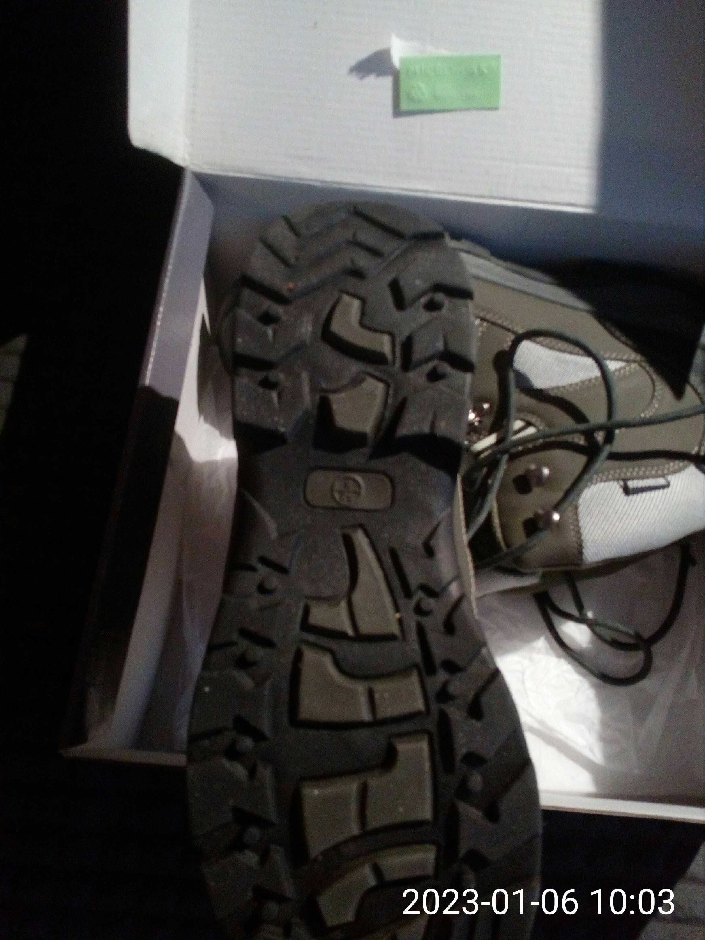Sprzedam buty trekkingowe