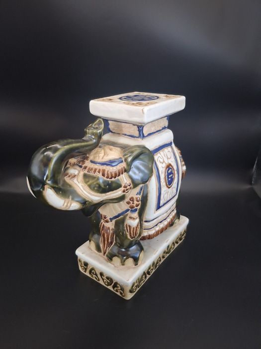 Słoń stojak /kwietnik