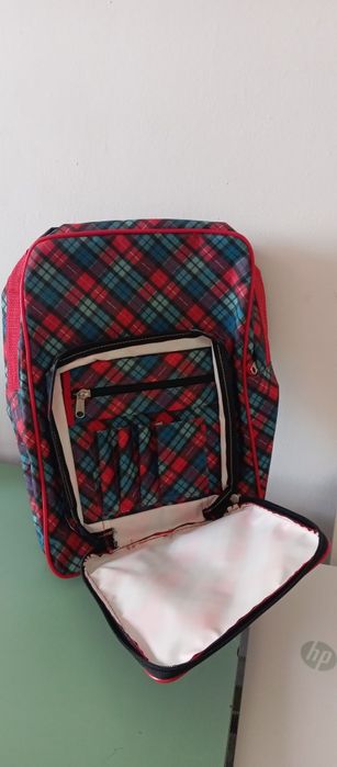 Mochila axadrezada estilo vintage