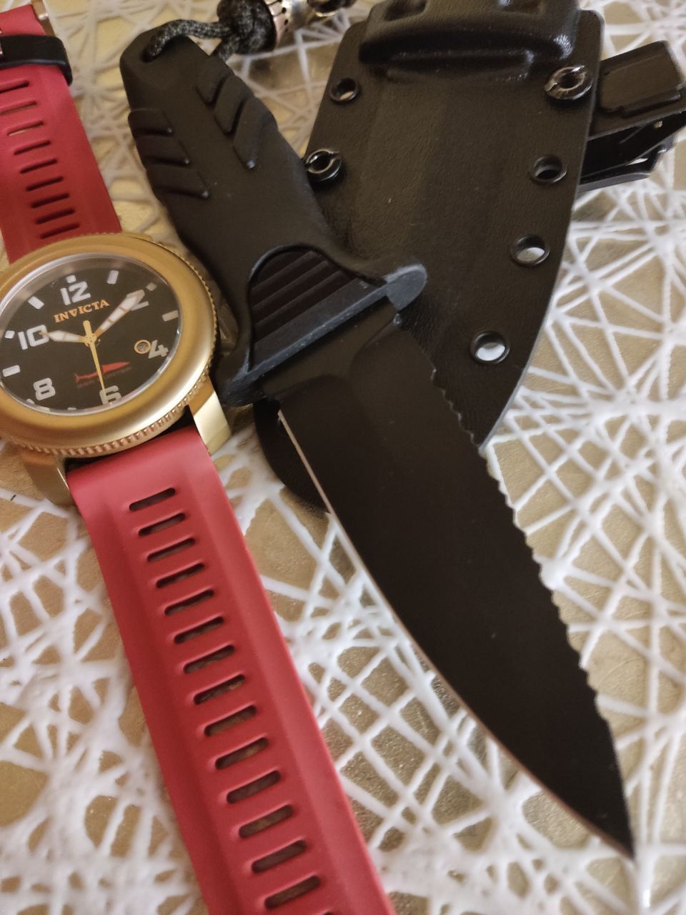 Часы Invicta ,  серия Sea Hunter.