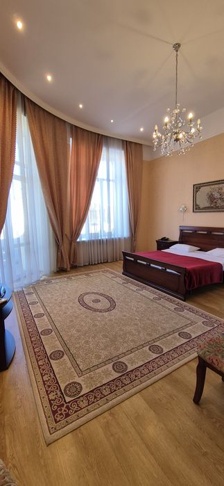 Продаж готелю в центрі міста. Діючий бизнес.