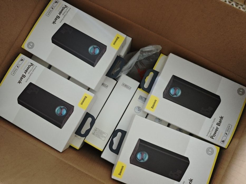 Павер банк Baseus 30000mAh 65W. Підійде для ноутбука та роутера