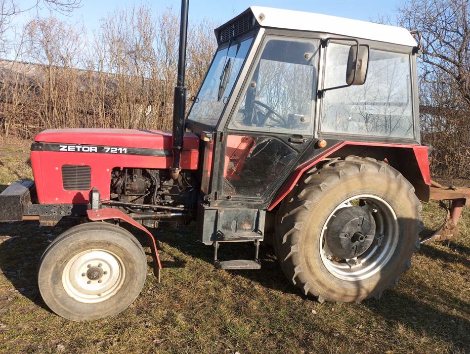 Ciągnik zetor 7211