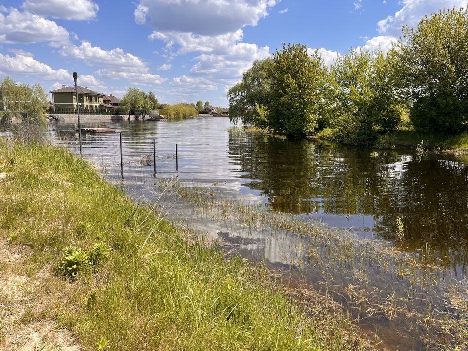 Зазимя,ділянки біля р.Десна, 6сот. асфальт,комунікації