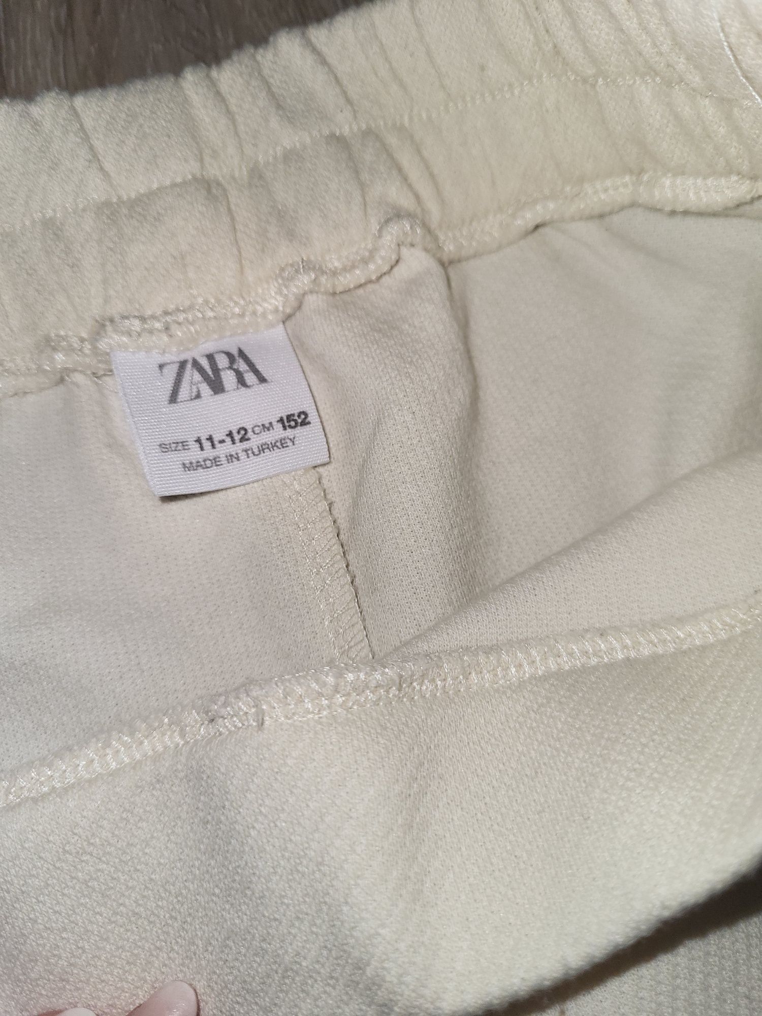 Zara spodnie ecru kremowe 152