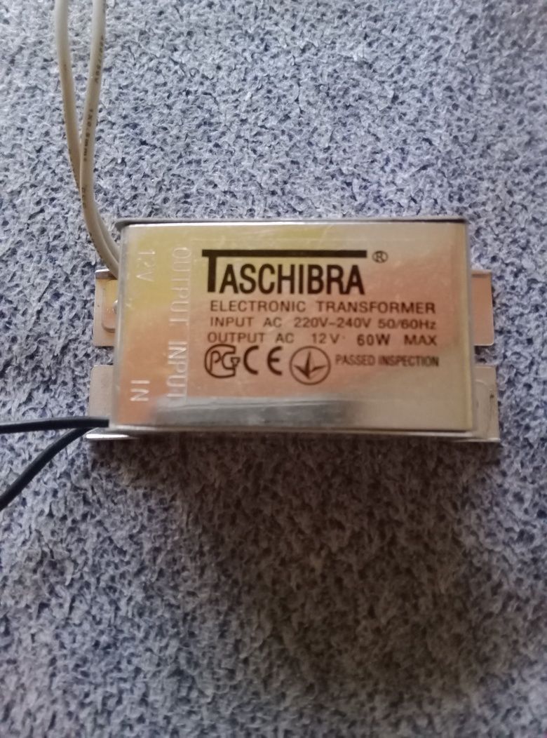 Електронный поныжуючий трансформатор