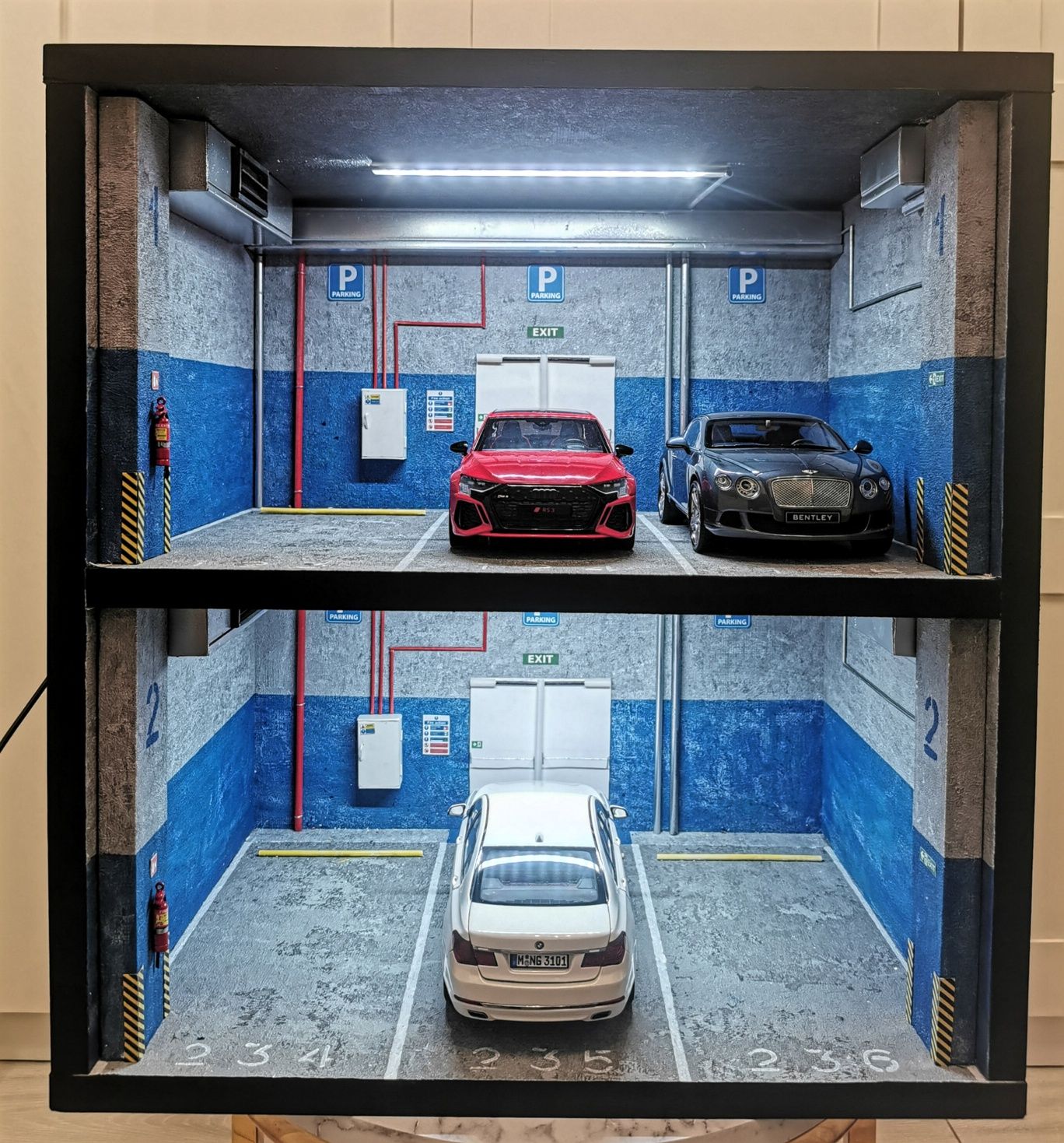 Diorama 1:18 Makieta Kyosho norev solido otto gt spirit autoart modele