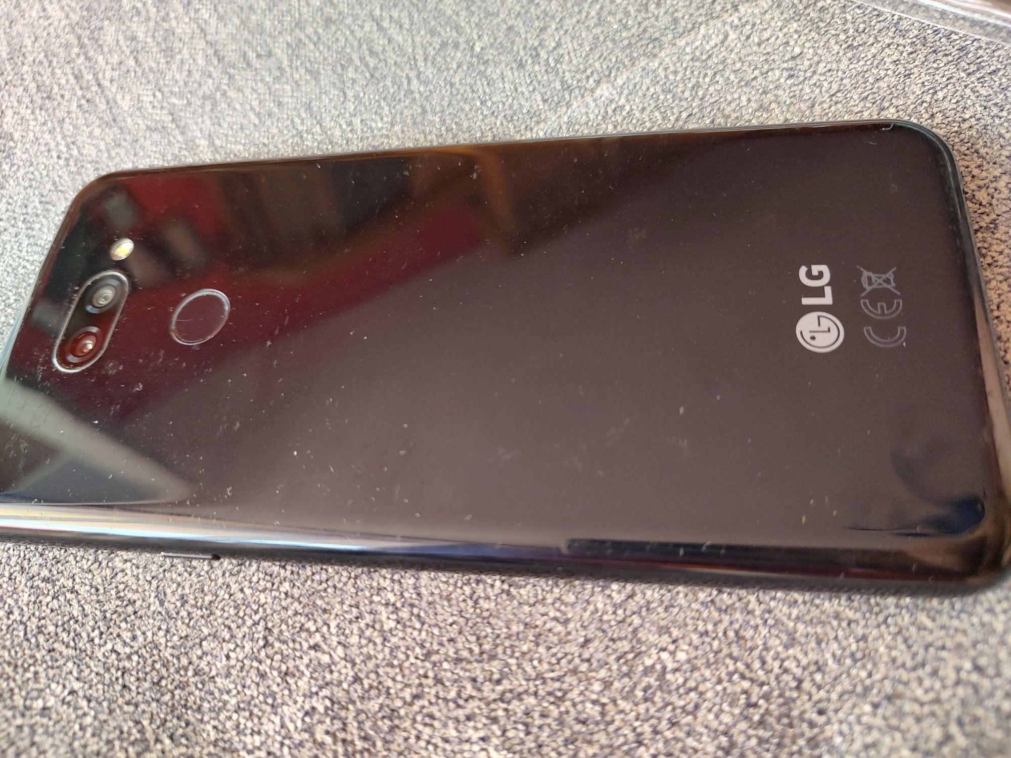 Smartfon LG K40S