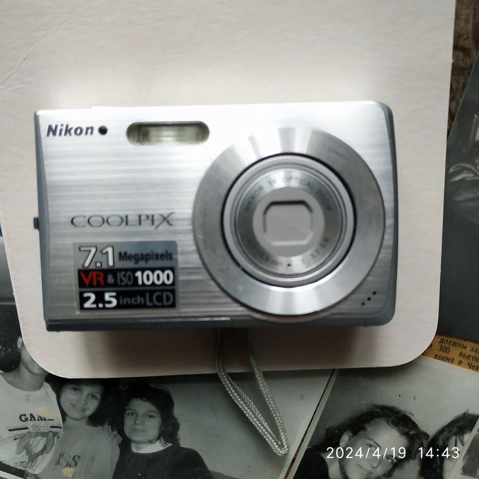 Продам цифровой фотоаппарат COLPIX S200т.NIKON  COOLPIX в неисправно