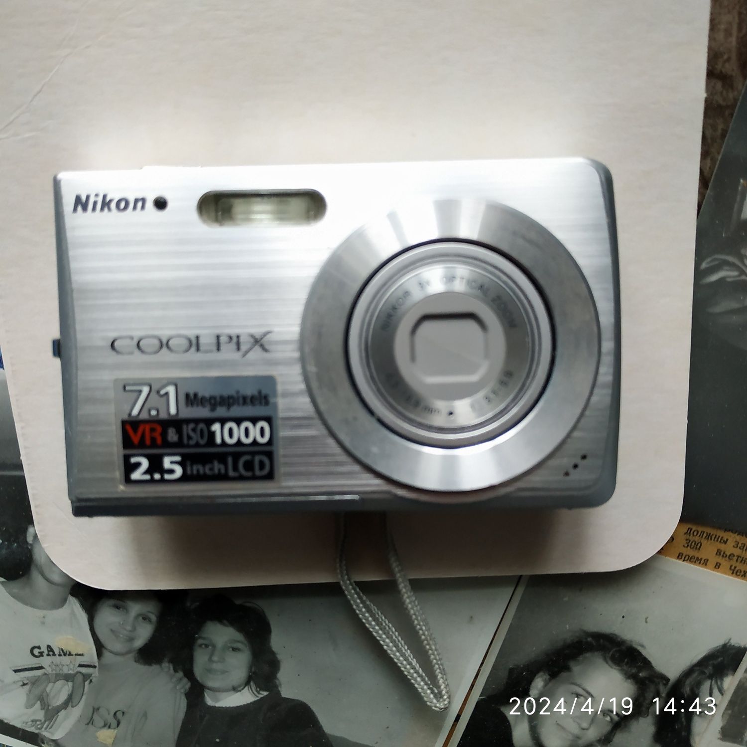 Продам цифровой фотоаппарат.NIKON  COOLPIX в неисправном состоянии