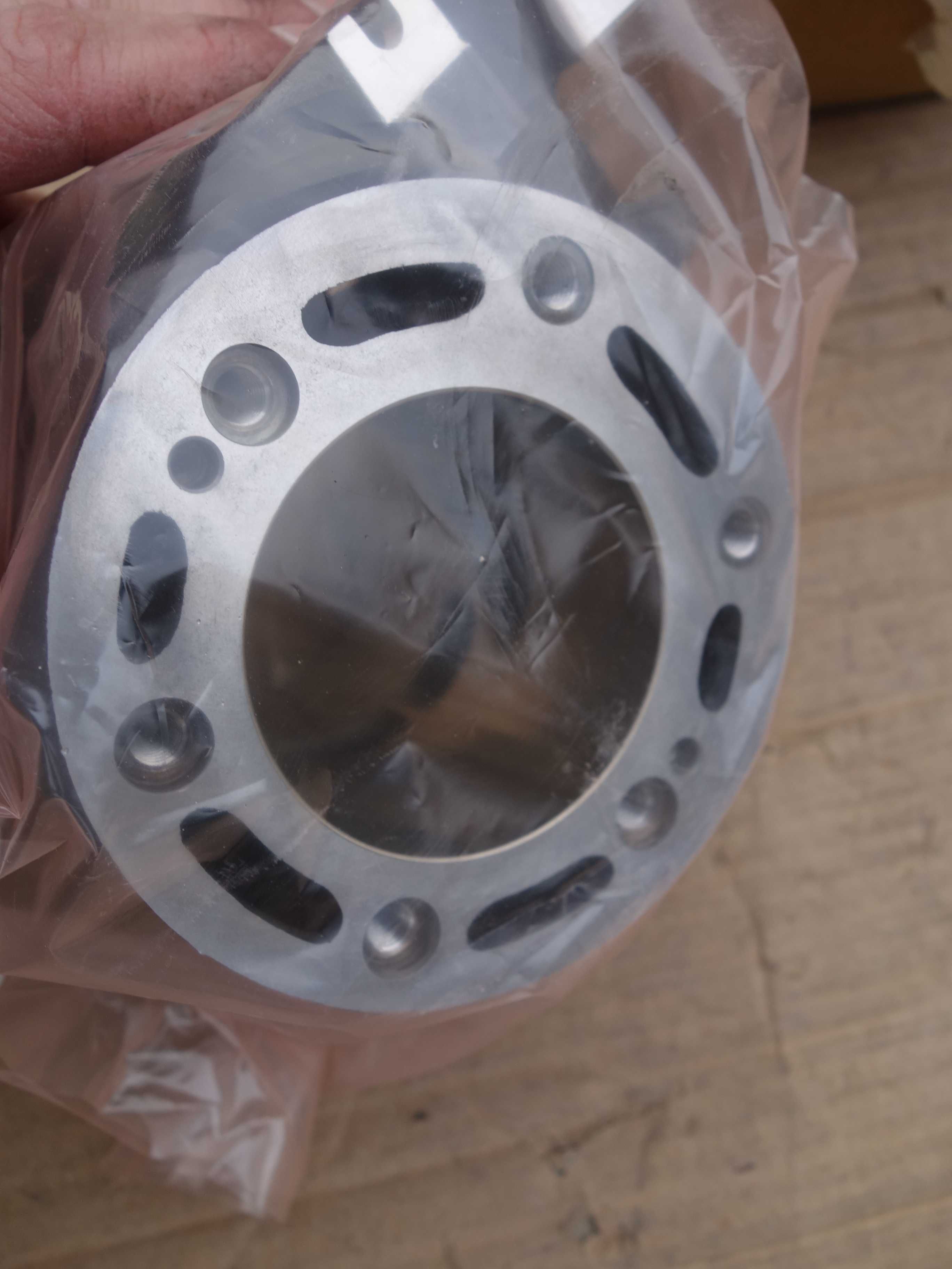 Cylinder HONDA CR 250 R Nowy Oryginalny od 2002 do 2003