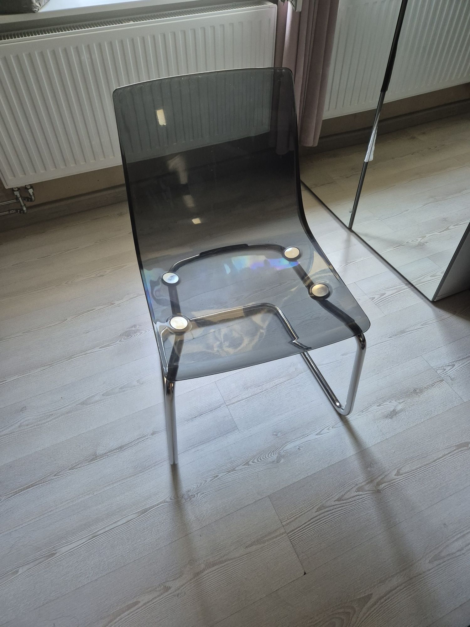 Tobis krzesło czarne