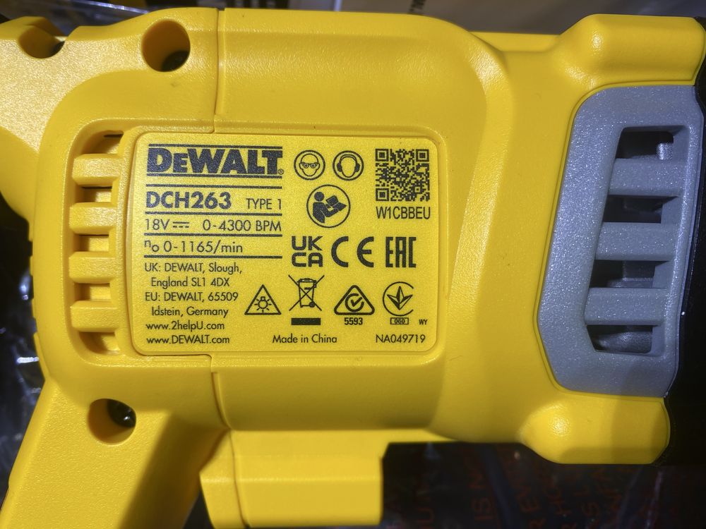 Перфоратор DeWALT DCH263NK SDS-Plus. 3.0J/ 18V/+ Кейс. без акумулятора