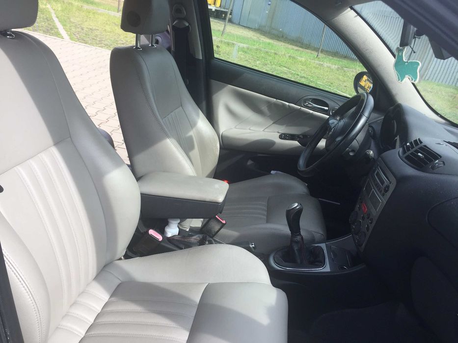 Alfa Romeo 147 1,6 TS   LPG skóra klima