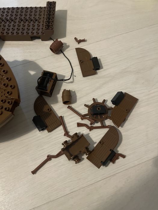 Lego 6285 black seas Barracuda