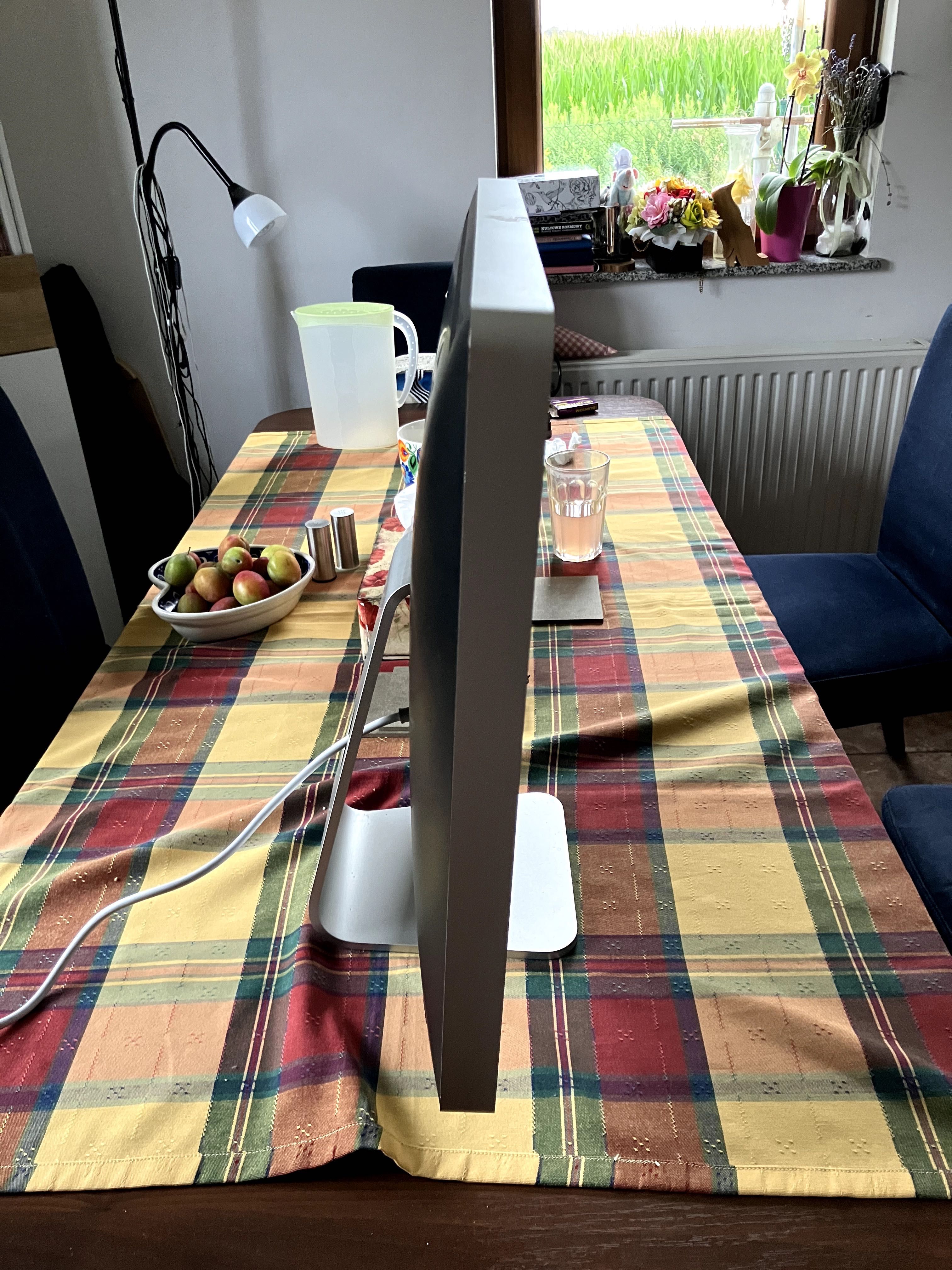 Apple iMac 24 2007 rok 2,4 GHZ Inter Cre Duo Pamięć 4 GB Dysk 1  TB
