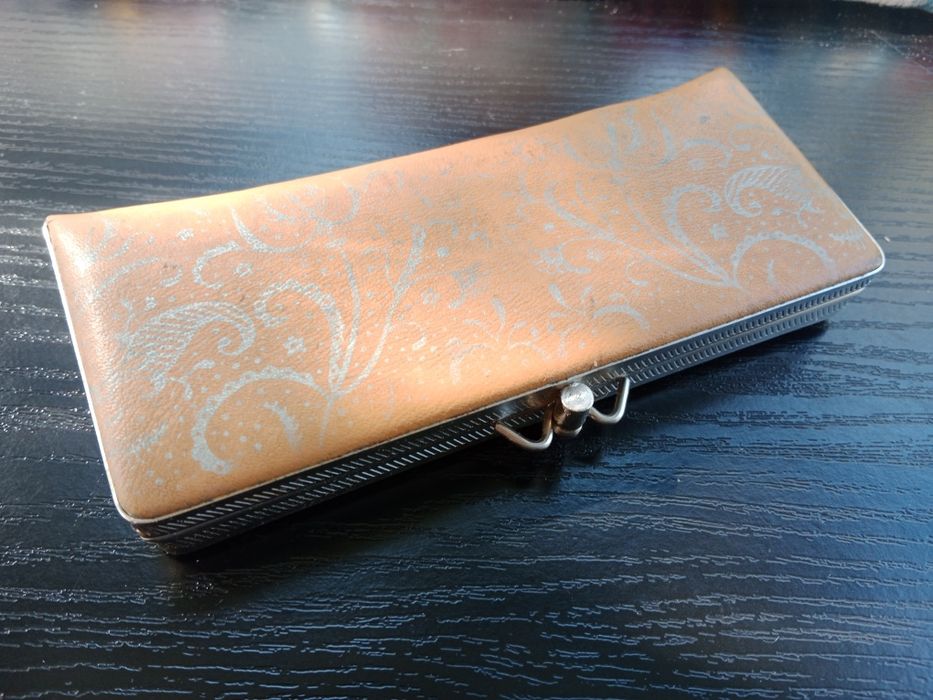 Stylowe Etui Na Okulary z PRL-u – Idealne Dla Miłośników Retro!