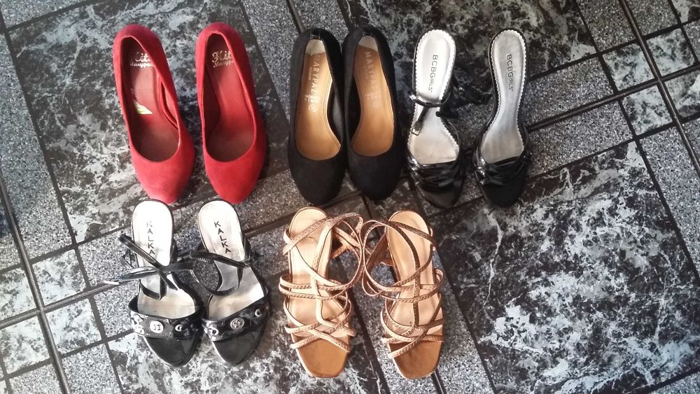 Sapatos e sandálias