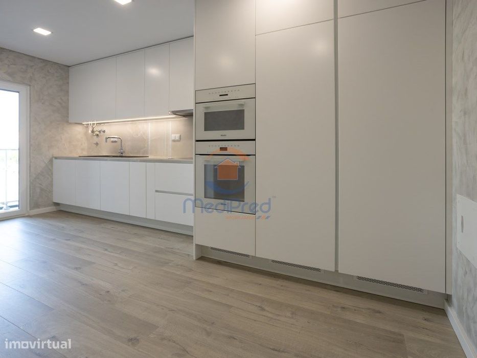 Apartamento T4 NOVO - Montijo