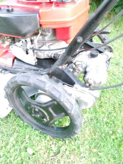 Kosiarka karczownica Honda um 616