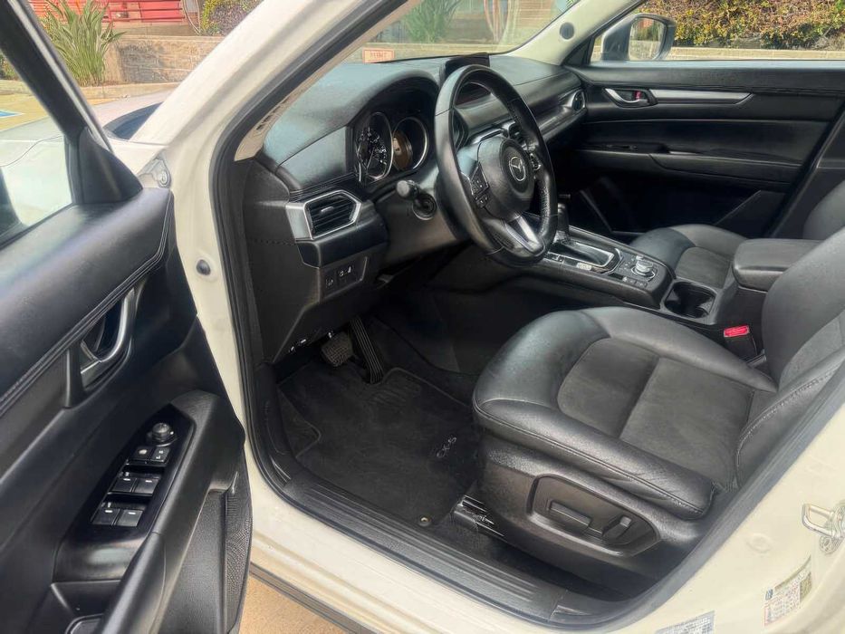 Mazda CX-5 Touring      2020