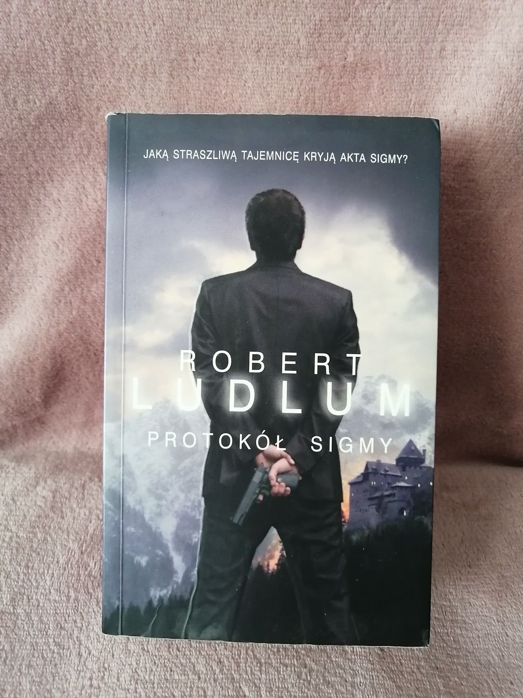 Protokół Sigmy, Robert Ludlum