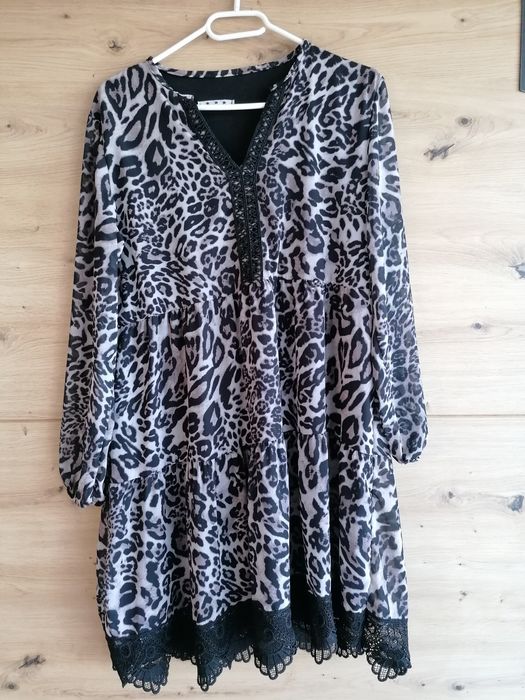 Sukienka w panterkę