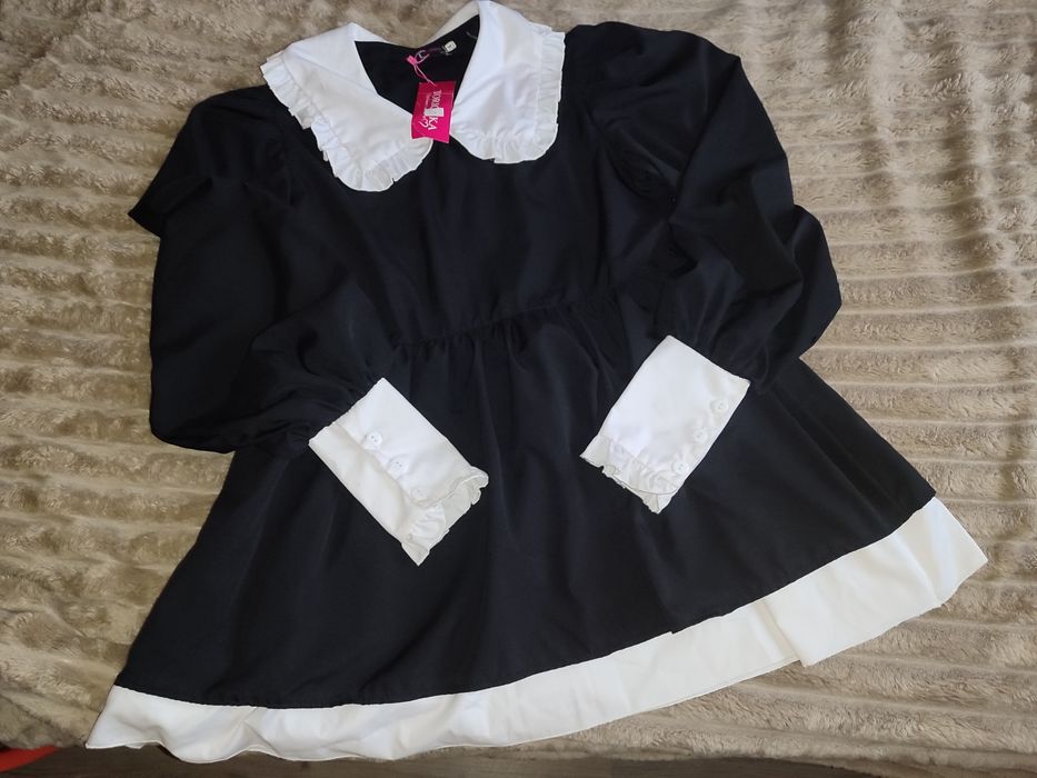 Сукня з комірцем