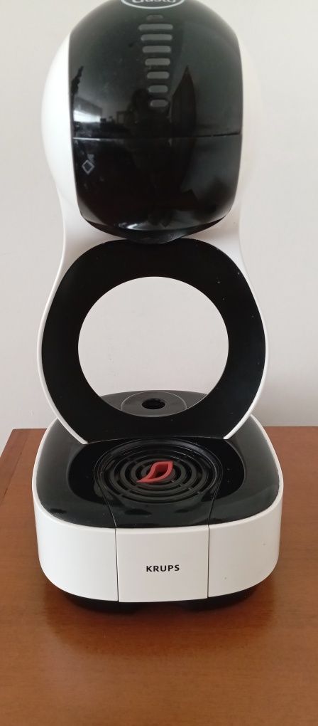 Maquina de café dolcegusto usada