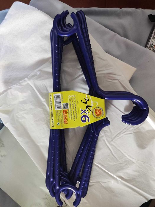 Cabides diversas cores