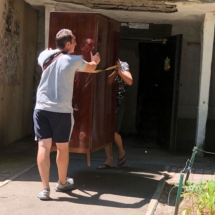 Грузоперевозки, перевозка мебели, такси, грузчики, вещей.