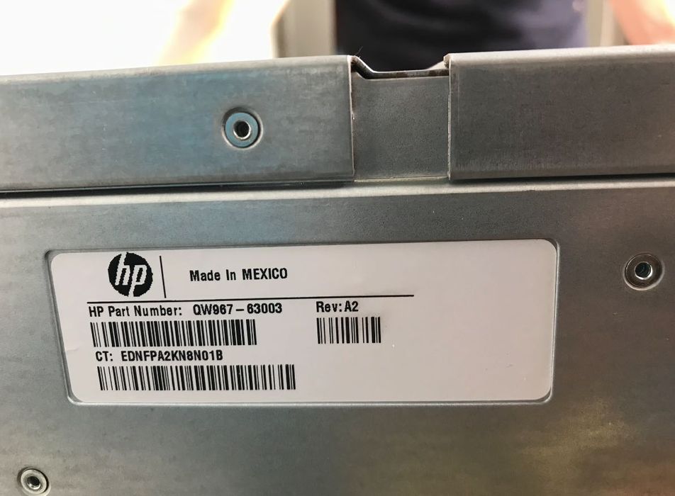 HP Дискова полка D3700 QW967A SAS3 12Gb СЗД Raid HPE P441 Оренда