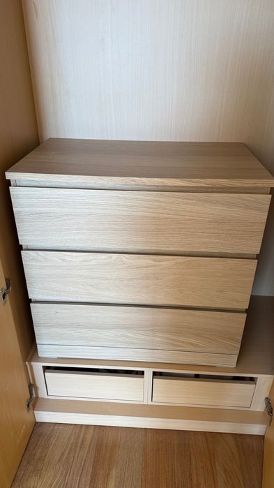 Cómoda MALM de 3 gavetas, na cor carvalho IKEA