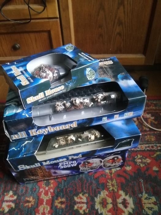 Skull Клавіатура+мишка+usb hub коврик+колонки