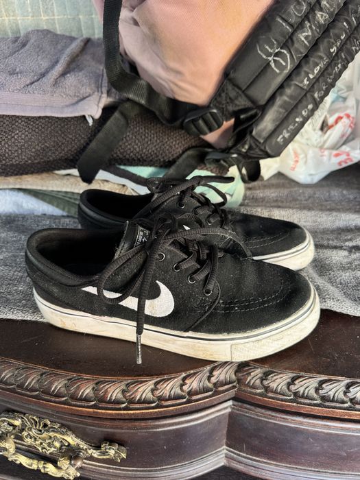 Nike SB Janovski