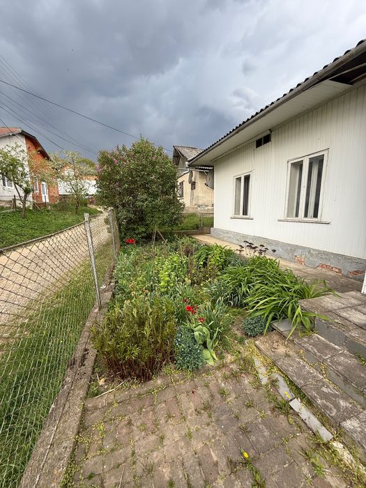 Продаж будинку + земельна ділянка в м. Снятині