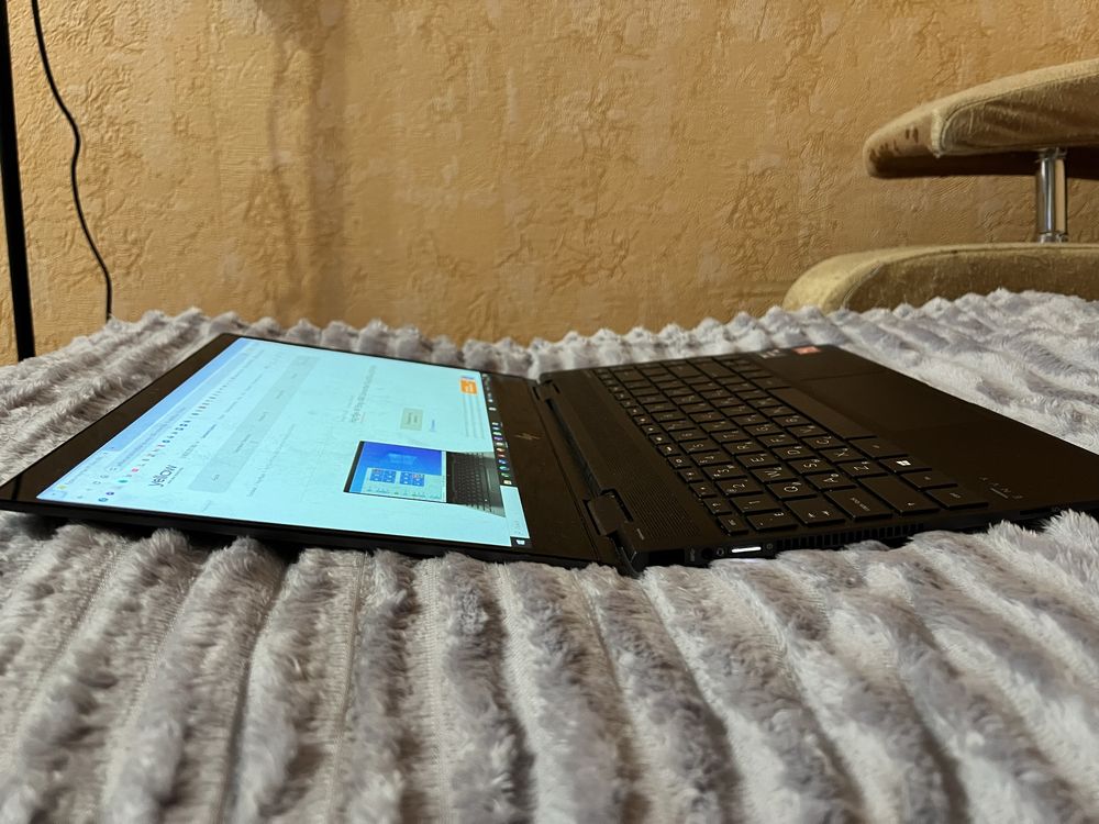 Ноутбук HP Envy x360 Convertible