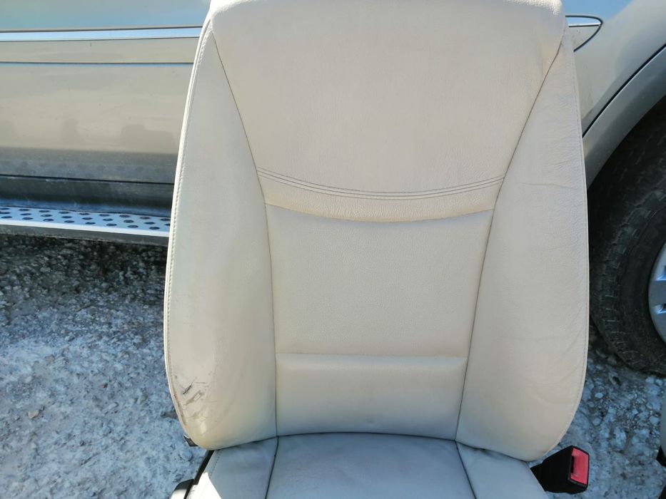 Wnętrze fotele BMW E90 kremowe beżowe Komplet