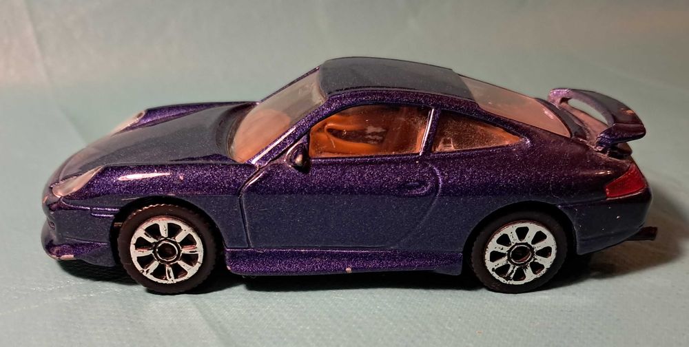 Autko, resorak Bburago -  Porsche 911 Carrera